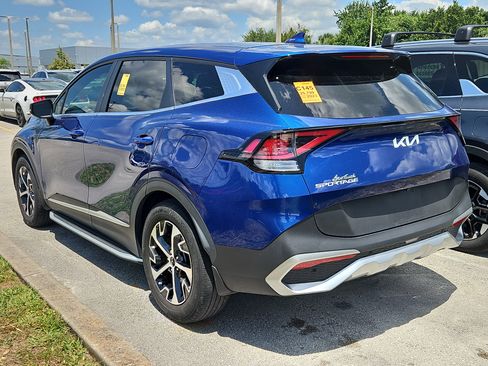 Used 2023 Kia Sportage EX FWD image 4