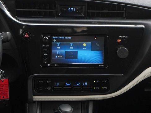 Used 2018 Toyota Corolla iM FWD image 19