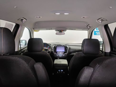 Used 2021 Chevrolet Traverse LT FWD image 11