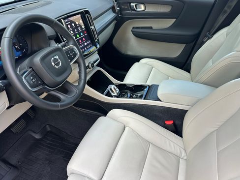 Used 2023 Volvo XC40 B5 Ultimate w/ Protection Package Premier AWD/4WD image 10