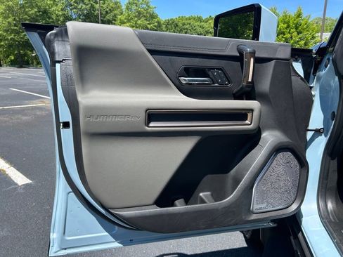 Used 2025 GMC Hummer EV 3X w/ LPO, Sport Package AWD/4WD image 56