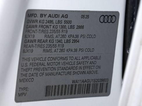 Used 2025 Audi Q5 Premium w/ Convenience Package AWD/4WD image 40