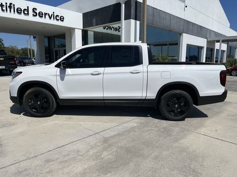 New 2026 Honda Ridgeline Black Edition image 6