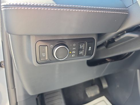 Used 2025 Ford Mustang Mach-E Premium AWD/4WD image 21