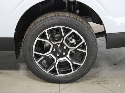 New 2026 Ford Maverick Lariat w/ 4K Tow Package image 18