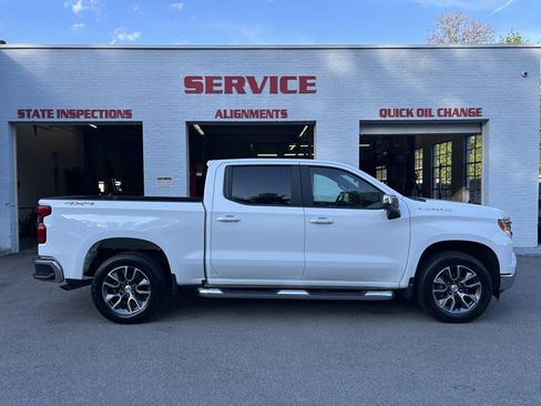 Used 2024 Chevrolet Silverado 1500 LT AWD/4WD image 8
