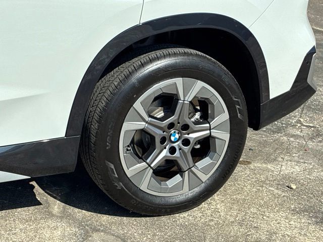 Used 2025 BMW X1 xDrive28i w/ Convenience Package AWD/4WD image 13