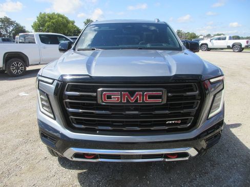 New 2026 GMC Yukon XL AT4 Ultimate AWD/4WD image 10