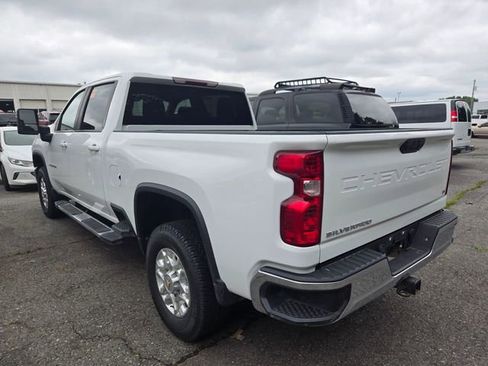 Used 2024 Chevrolet Silverado 2500 LT AWD/4WD image 9