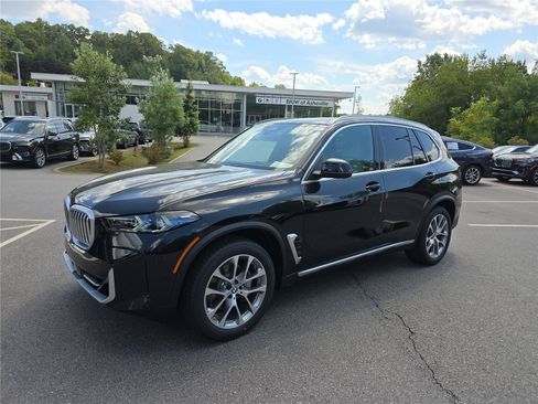 Certified 2026 BMW X5 xDrive40i w/ Climate Comfort Package AWD/4WD image 9