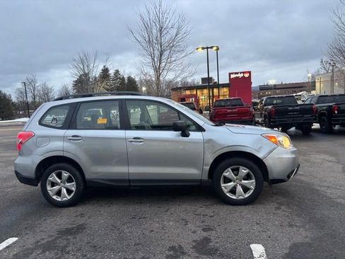 Used 2015 Subaru Forester 2.5i w/ Alloy Wheel Package image 4