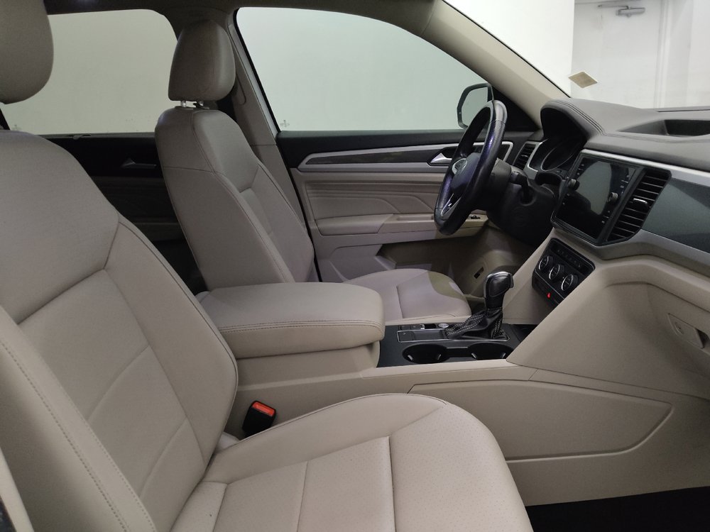 Used 2021 Volkswagen Atlas SE w/ Panoramic Sunroof Package FWD image 21