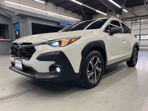 Certified 2024 Subaru Crosstrek 2.0i Premium image 3
