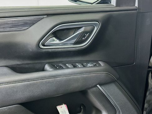 Used 2022 GMC Yukon SLT w/ SLT Luxury Package RWD image 15