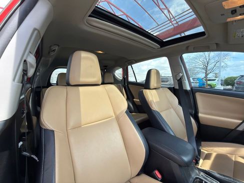 Used 2017 Toyota RAV4 Limited AWD/4WD image 28
