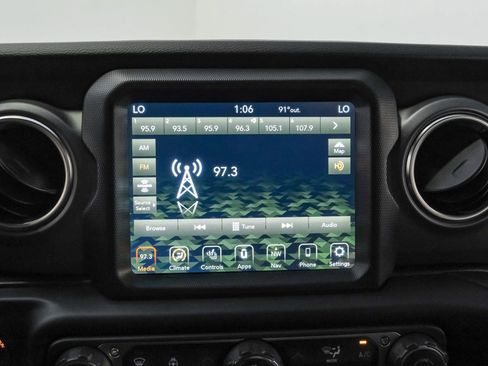 Used 2023 Jeep Wrangler Unlimited Rubicon w/ Safety Group image 23