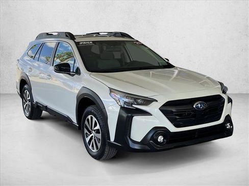 Used 2025 Subaru Outback Premium AWD/4WD image 5