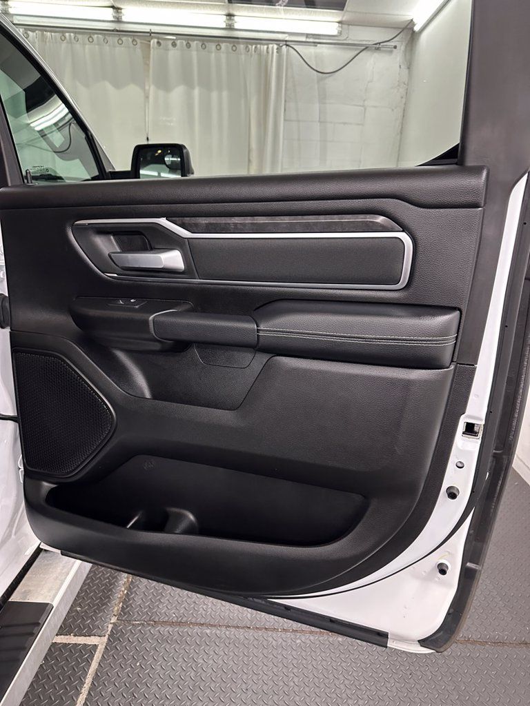Used 2024 RAM 1500 Big Horn AWD/4WD image 33