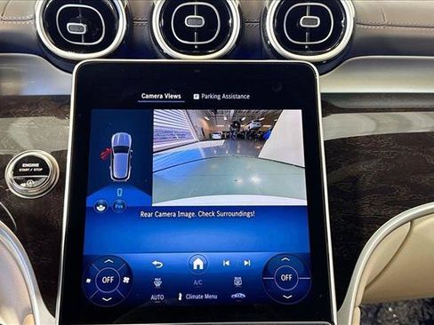 Used 2025 Mercedes-Benz GLC 300 image 14