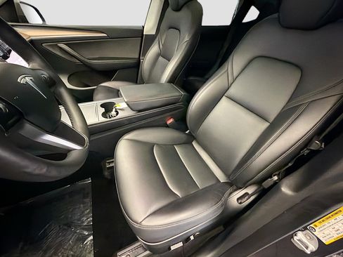 Used 2023 Tesla Model Y Long Range AWD/4WD image 11