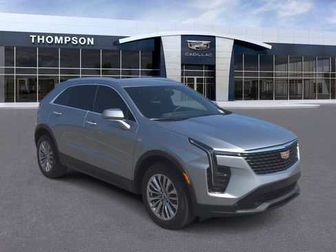 Used 2025 Cadillac XT4 Premium Luxury w/ Cold Weather Package FWD image 1