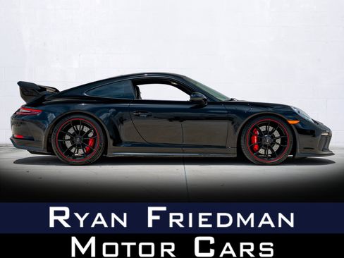 Used 2018 Porsche 911 GT3 RWD image 1