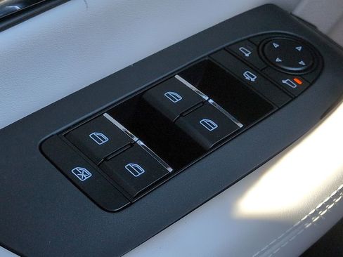 New 2026 MAZDA CX-90 Plug-In Hybrid w/ Premium Plus image 22