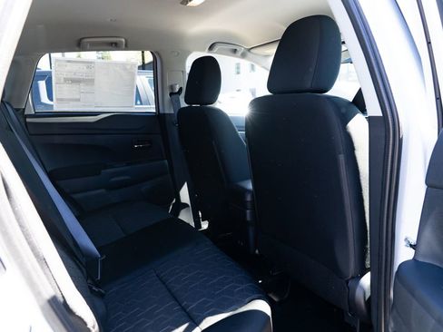 New 2026 Mitsubishi Outlander Sport LE AWD/4WD image 24