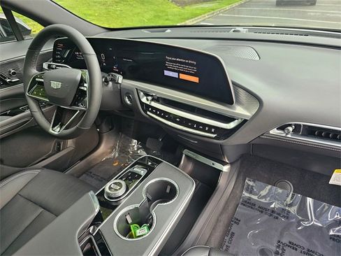 New 2025 Cadillac Lyriq Sport image 10