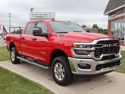 Used 2026 RAM 2500 Big Horn AWD/4WD image 3