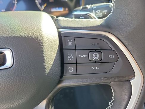 New 2026 Jeep Grand Cherokee Limited image 25