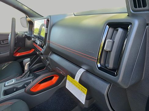 New 2026 Nissan Frontier PRO-4X w/ Pro-4x Convenience Package AWD/4WD image 15