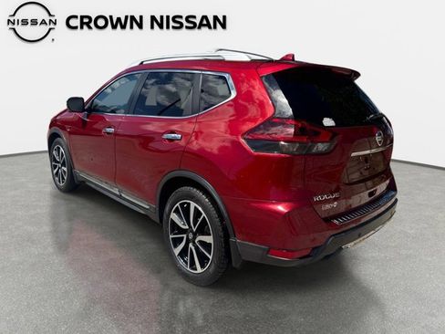 Used 2019 Nissan Rogue SL w/ Premium Package image 6