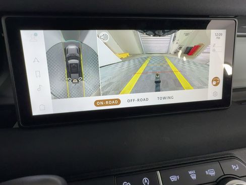 Used 2023 Land Rover Defender 110 S image 23