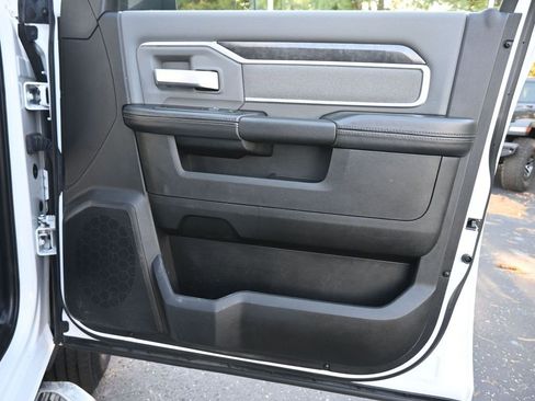 Used 2022 RAM 3500 Big Horn image 29