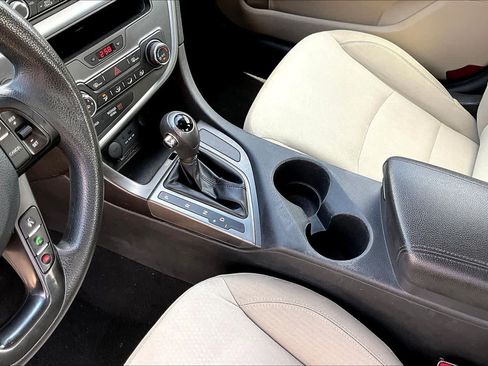 Used 2012 Kia Optima LX FWD image 17