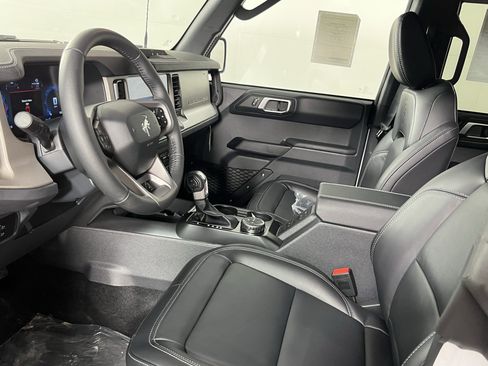 New 2026 Ford Bronco Outer Banks AWD/4WD image 9