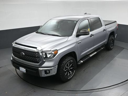 Used 2020 Toyota Tundra SR5 w/ SR5 Convenience Package AWD/4WD image 55