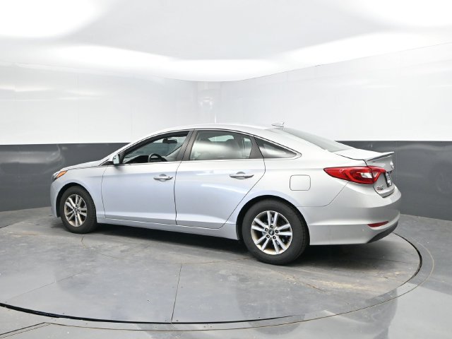 Used 2015 Hyundai Sonata SE FWD image 8