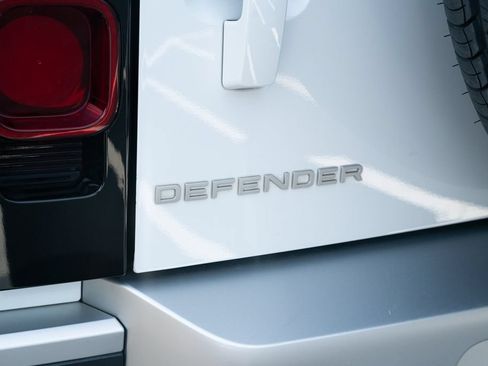 Used 2022 Land Rover Defender 90 S AWD/4WD image 20