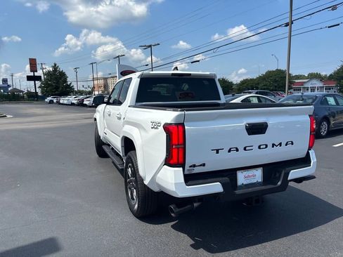 New 2025 Toyota Tacoma TRD Sport image 3