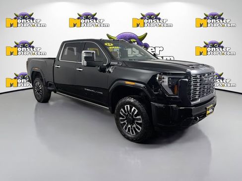 Used 2024 GMC Sierra 2500 Denali Ultimate AWD/4WD image 3