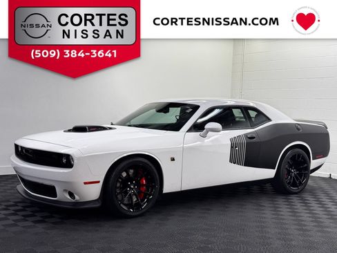Used 2021 Dodge Challenger R/T Scat Pack w/ Shaker Package RWD image 1
