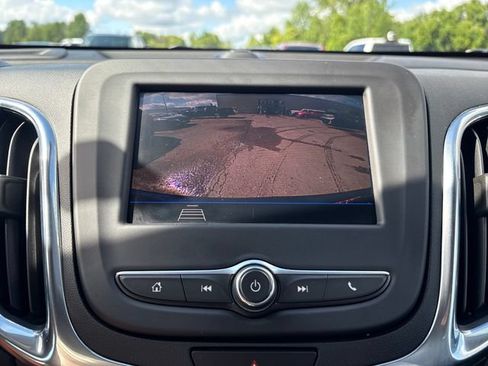 Used 2021 Chevrolet Equinox LT AWD/4WD image 15
