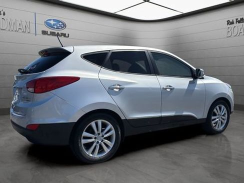 Used 2010 Hyundai Tucson Limited w/ Premium Pkg 4 FWD image 4