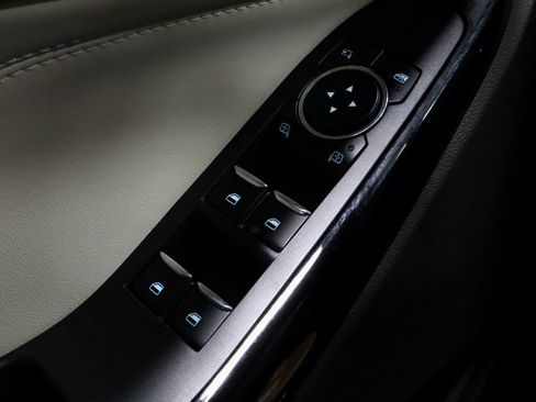 Certified 2023 Ford Explorer Platinum w/ Class IV Trailer Tow Package image 30