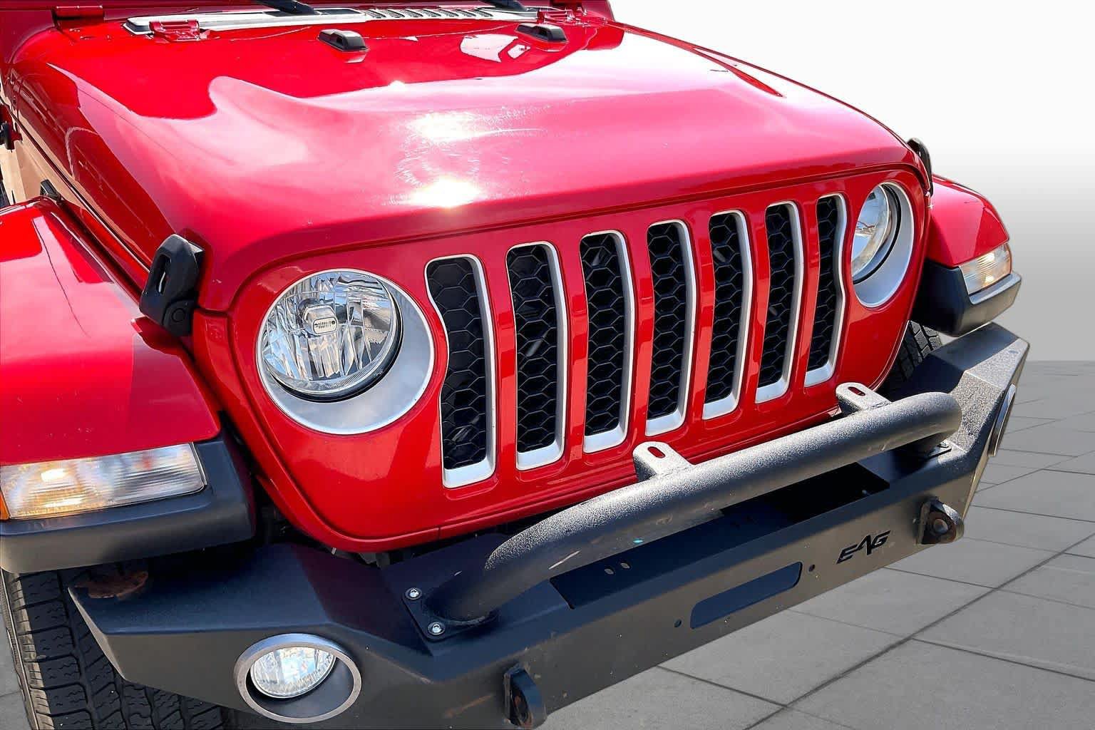 Used 2020 Jeep Gladiator Overland AWD/4WD image 29
