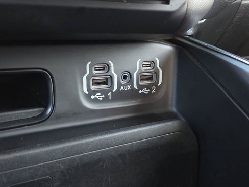 Used 2020 RAM 1500 Laramie AWD/4WD image 13