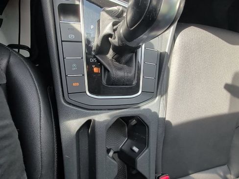 Used 2019 Volkswagen Jetta R-Line FWD image 24