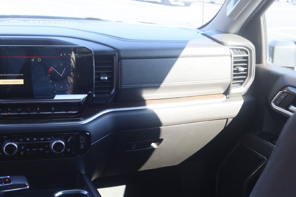 Used 2022 GMC Sierra 1500 Elevation w/ X31 Off-Road Package AWD/4WD image 25